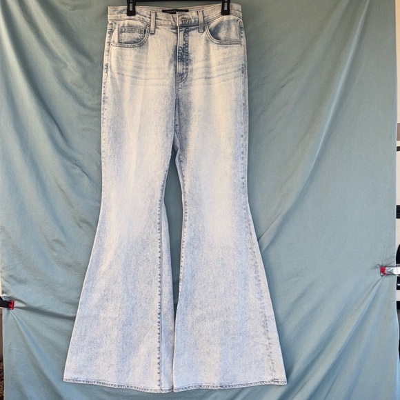 NWT Veronica Beard Sheridan Bell Bottom Blue Jean in Sky Sz 29" 70s Retail $298 - Picture 1 of 8
